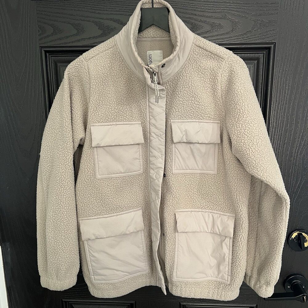 Vuori Cozy High Pile Fleece Jacket in Dune Size XS